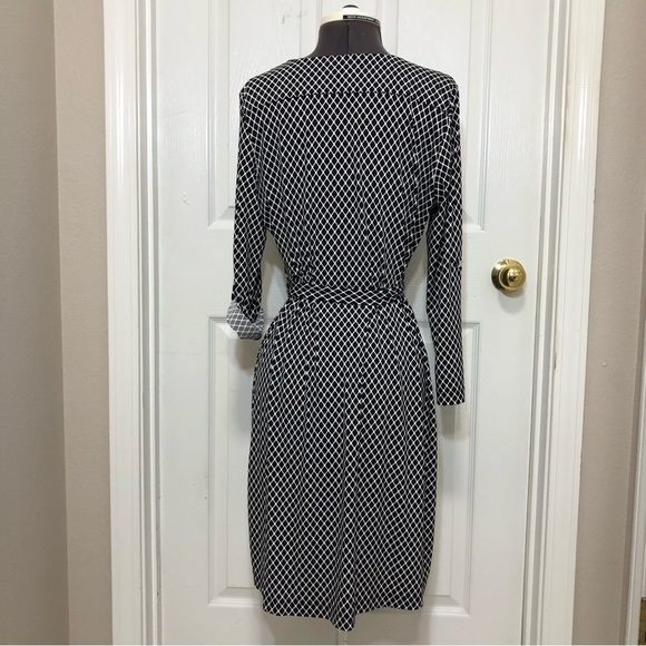 Calvin Klein Stretchy Black & White Dimond Pattern V Neckline Wrap Dress 12 - Picture 9 of 13